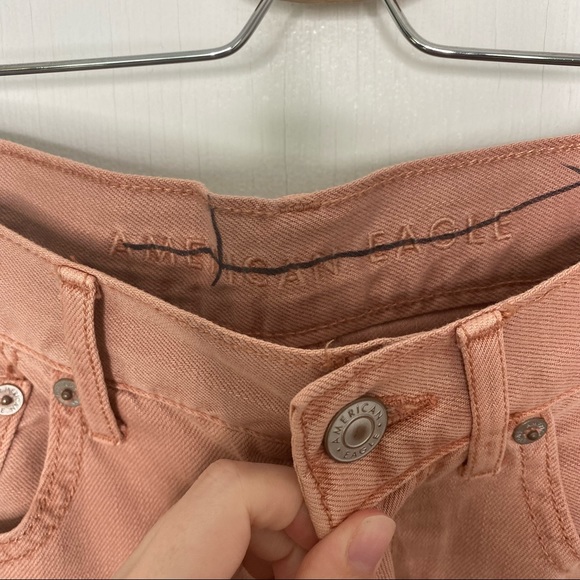 American Eagle Wide Leg Crop Jeans Button Fly in Blush Size 2 - Picture 4 of 7